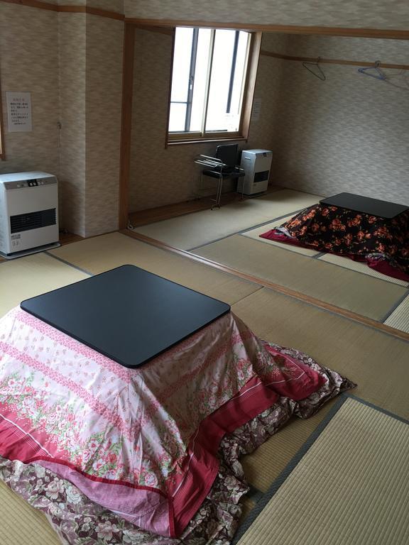 Onsen Minshuku Yutakaya Hotel Juzava Kültér fotó
