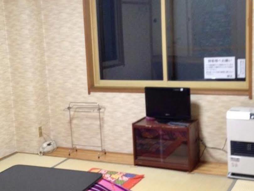 Onsen Minshuku Yutakaya Hotel Juzava Kültér fotó